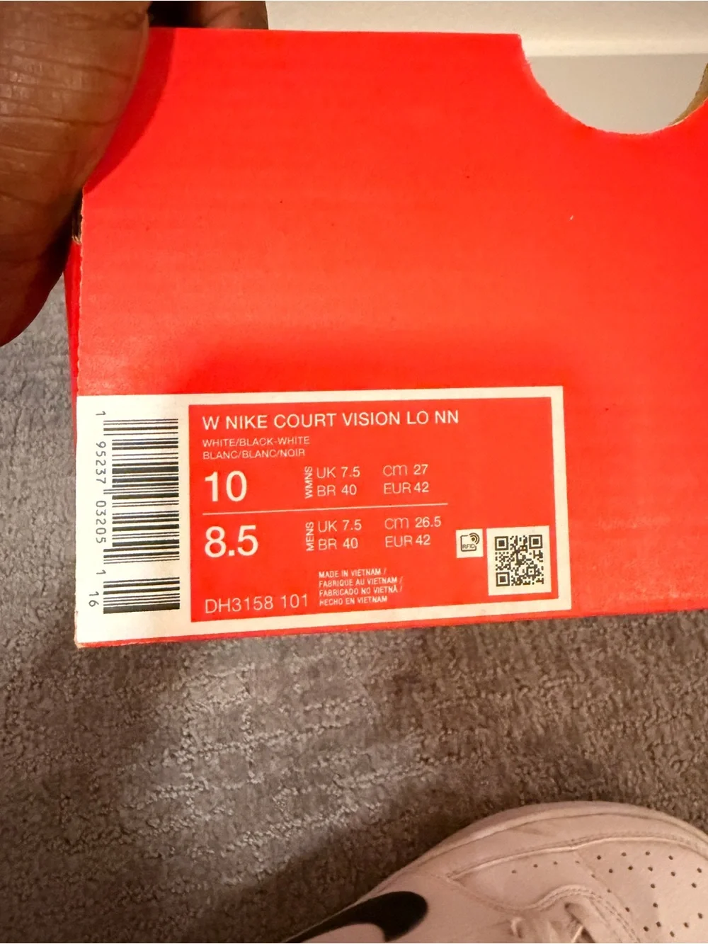 Nike women low